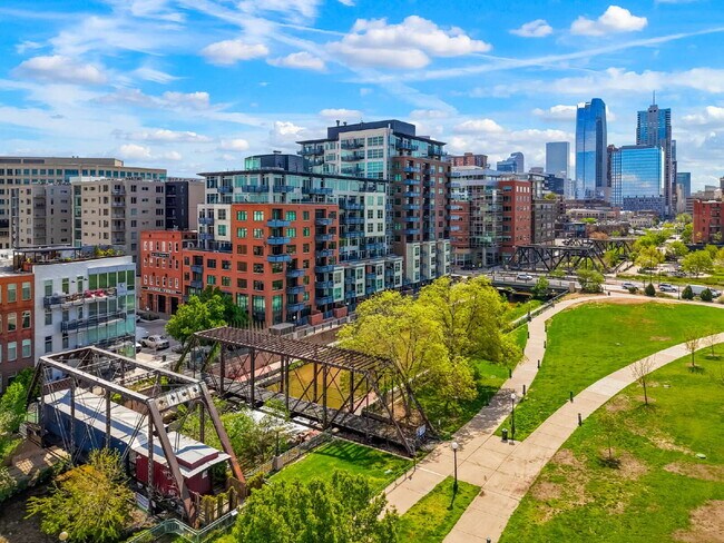 Primary Photo - Large 2 Bedroom Loft in LoDo with Amazing ...