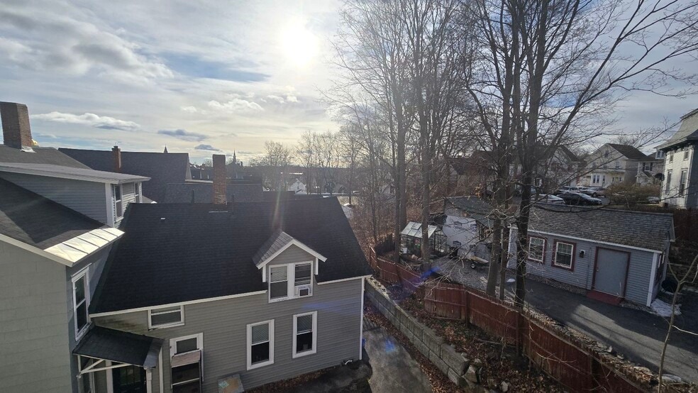 Building Photo - 27 Union St