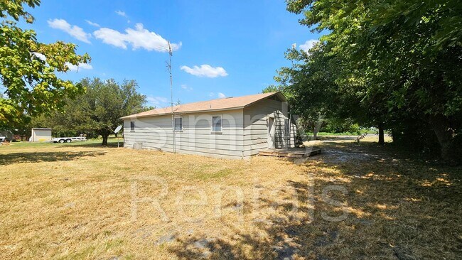 Building Photo - 4415 County Rd 1152