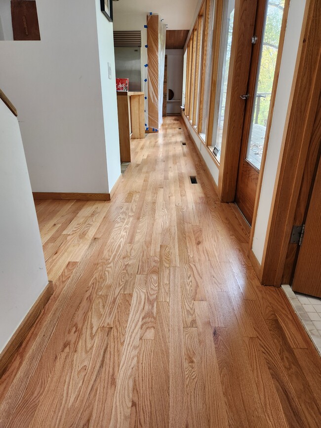 Building Photo - 6666 Bloomfield Ln