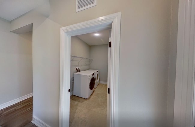 Building Photo - 13232 Saw Palm Crk Trl