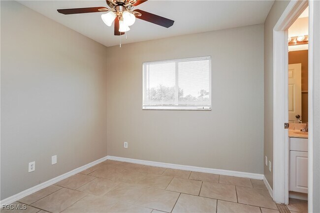 Building Photo - 1032 Halby Ave S