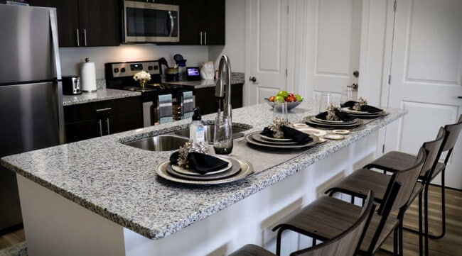 4BR, 4BA - Lakeside Commons