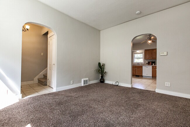 Building Photo - 2636 Fulton St