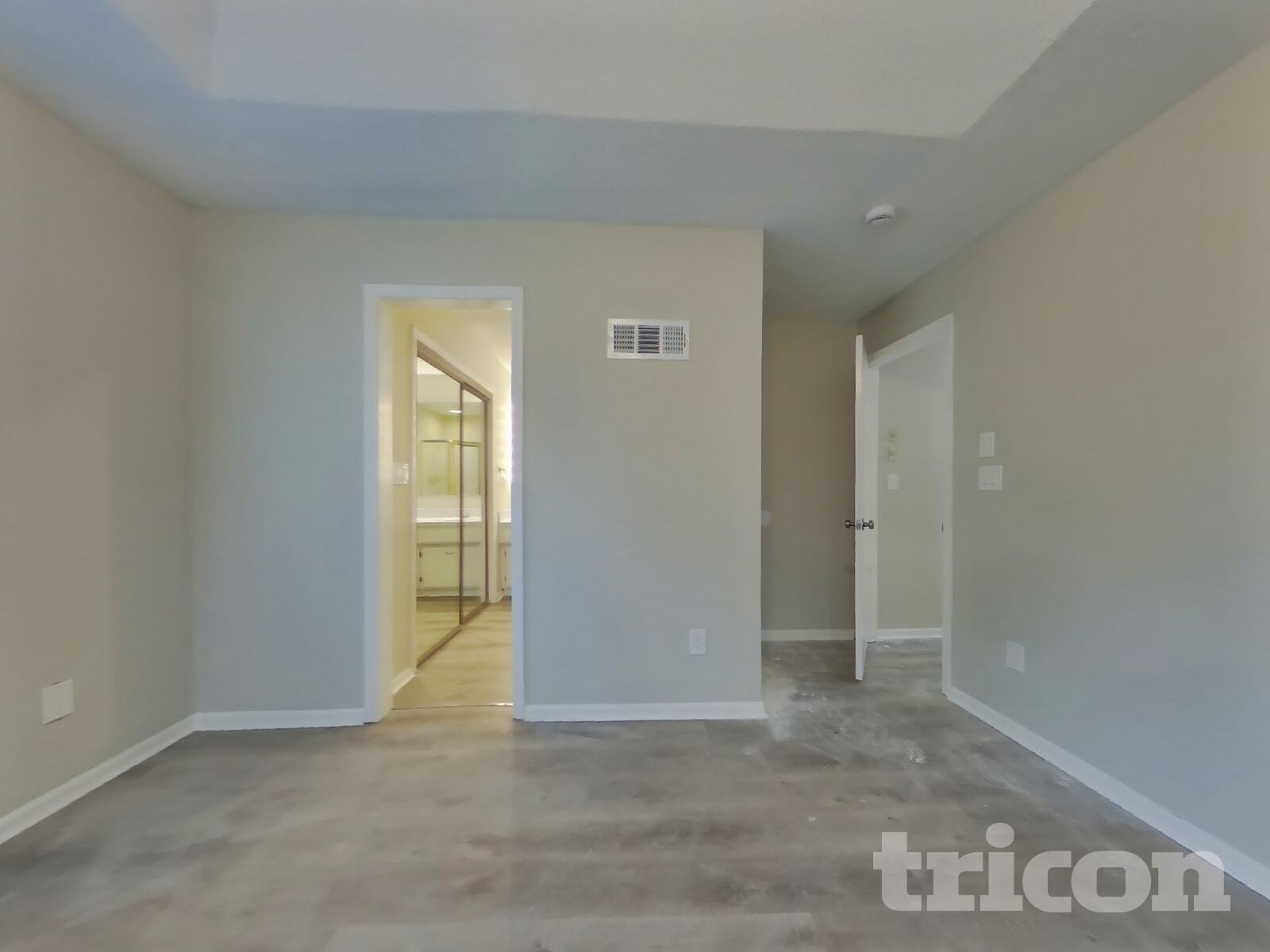 Building Photo - 1133 NE Banner Dr