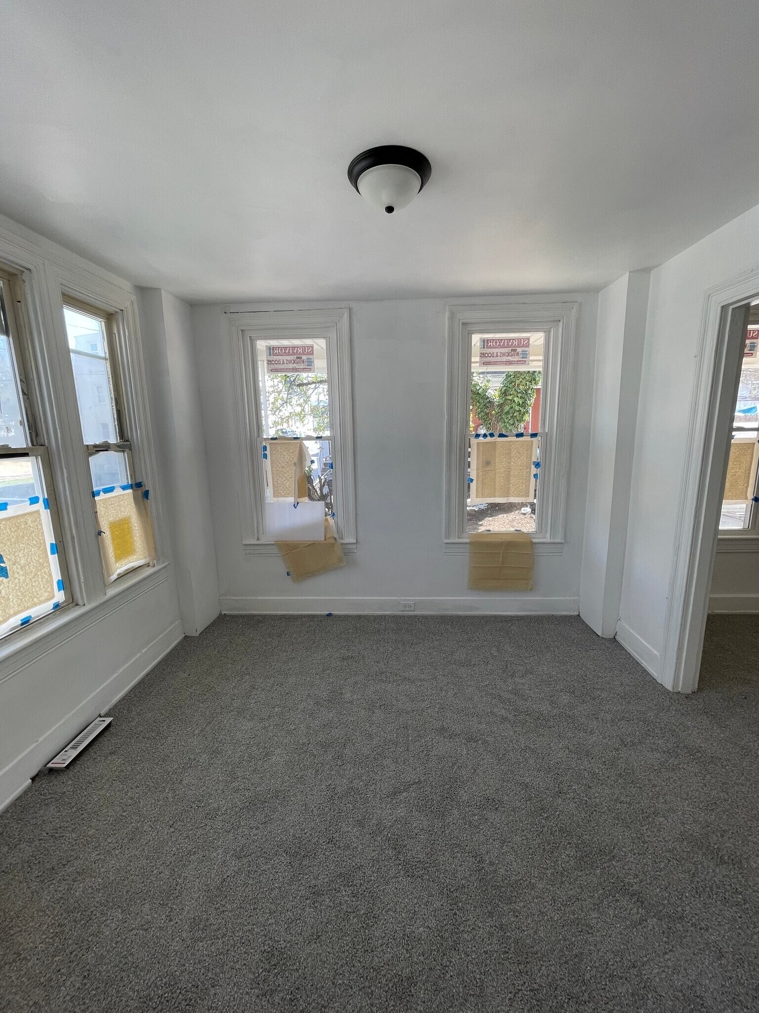 Building Photo - 132 N West St