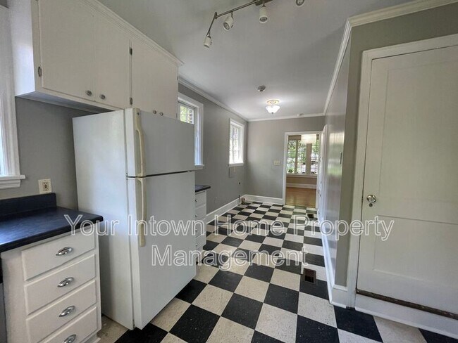 Building Photo - 108 Greenwood Pl