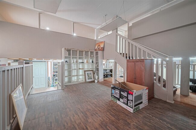 Building Photo - 7618 Del Glen Ln