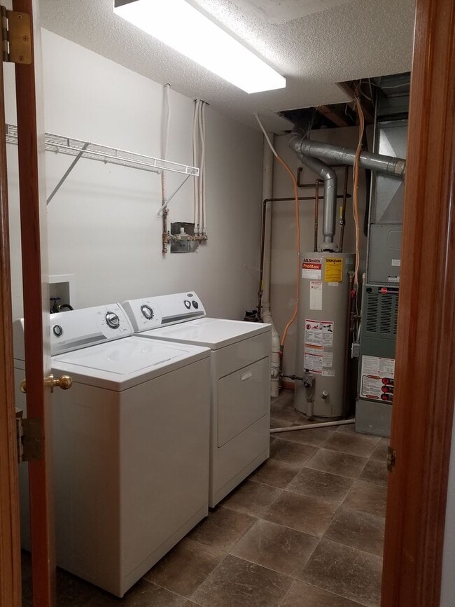 Building Photo - 1607 51st St SW