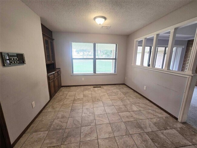 Building Photo - 4009 Cherry Hill Ln