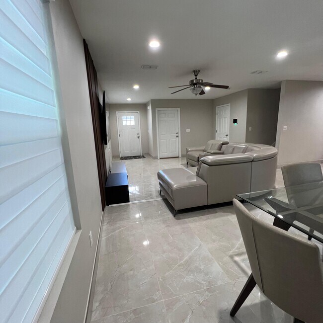 Living Room - 4252 Adirolf Rd