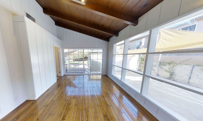 Building Photo - 3758 Tuller Ave