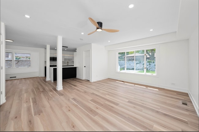 Building Photo - 16030 University Ave