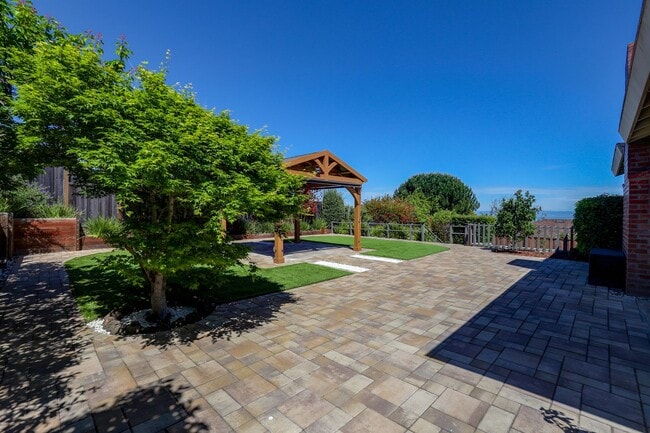 Building Photo - 3BR/2.5BA Mills Estates Home + Bonus Room | Bay Views, Yard & 2-Car Garage | YouTube Tour