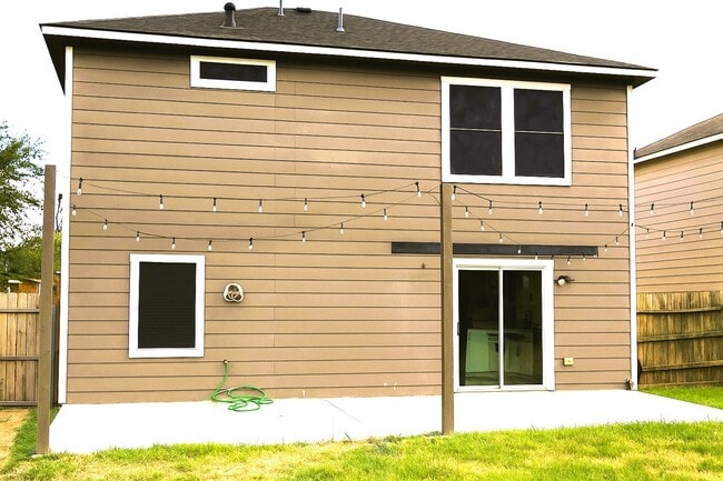 Building Photo - 19314 Cactus Thorn Dr