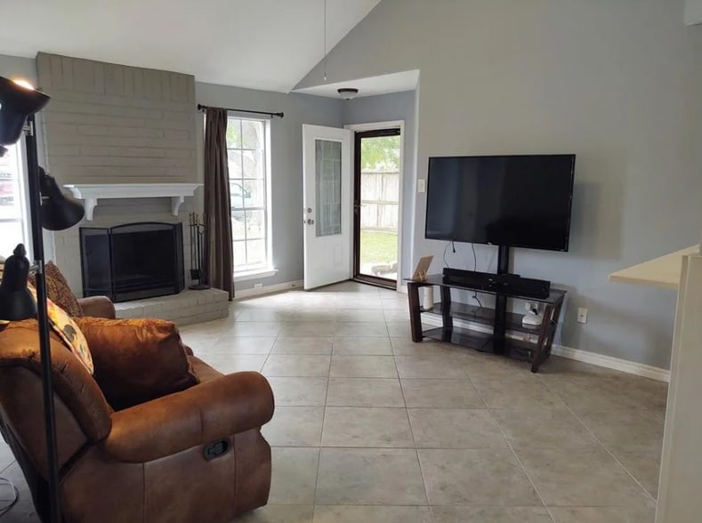 Building Photo - 5205 Winding Brook Dr