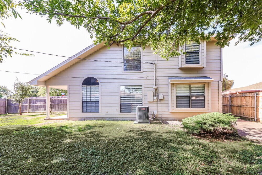 Building Photo - 6519 Impala Dr
