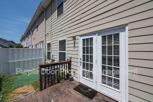 Building Photo - 1820 Willow Branch Ln