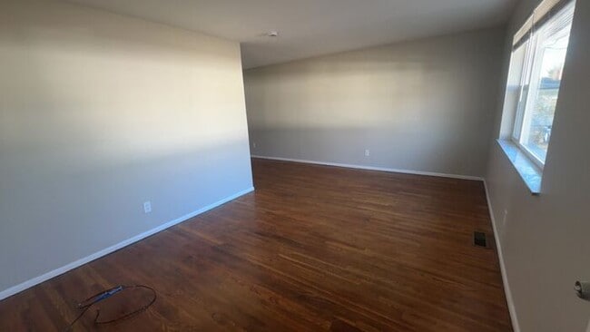 Building Photo - Renovated, Spacious, Private Street, Covered Parking, Full Basement