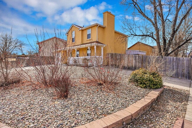 Building Photo - $2,200.95, $300 off the first month's rent, 4 Beds - 2 Bath, Single Family Home in Colorado Sprin...