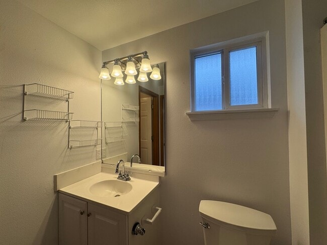 Building Photo - 11219 3rd Ave E