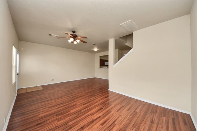 Building Photo - 23859 Pebworth Pl