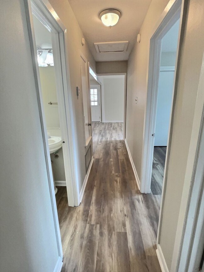 Building Photo - Updated 3-Bedroom Home in Ocean Springs!