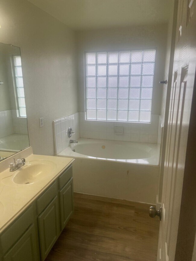 Building Photo - 9623 Eagle Eye Ln