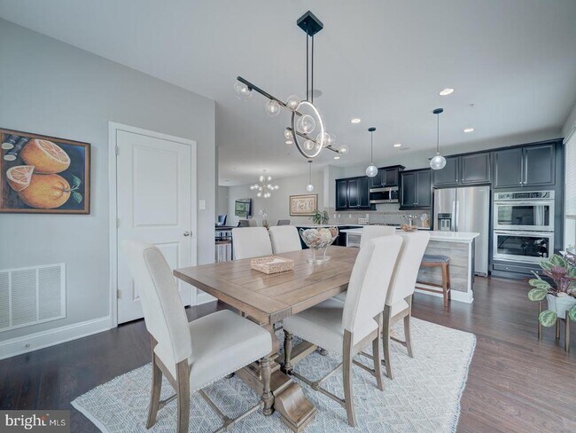 Building Photo - 2805 Medstead Ln