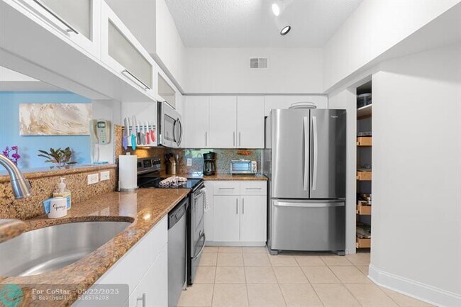 Building Photo - 2417 Tuscany Way
