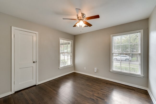 Building Photo - Cozy Home in Casa View