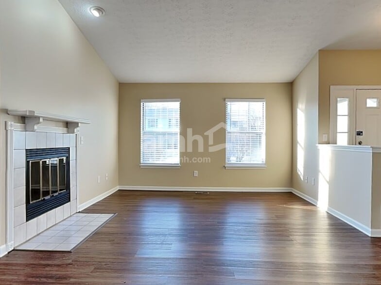 Building Photo - 420 Randy Ln