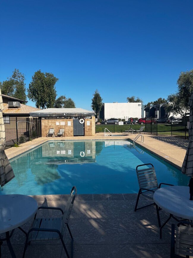 Building Photo - Chandler Townhome for rent!