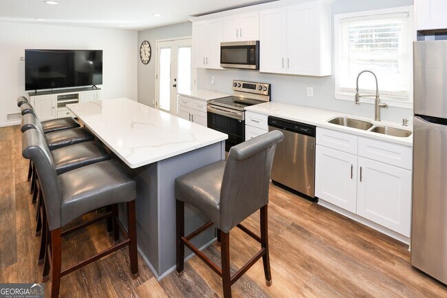 Building Photo - 6157 Orville Dr