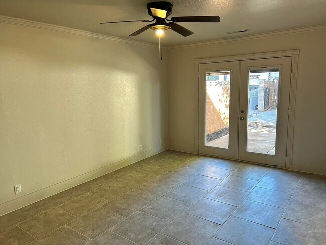Building Photo - Gorgeous Santa Clara Home with Stunning Ki...