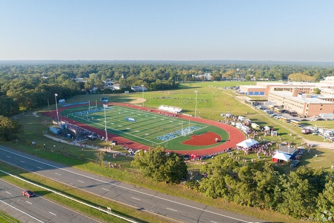 Building Photo - 143 Walter Ave