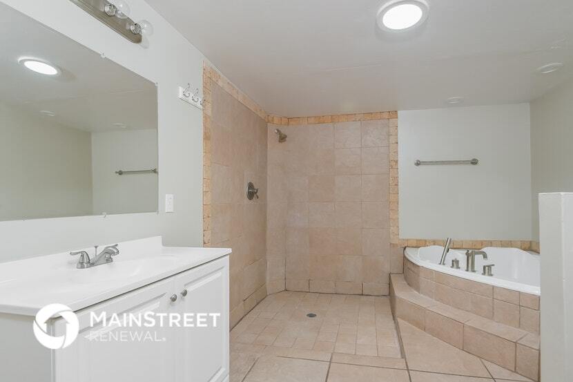 Building Photo - 5913 E Lester Dr