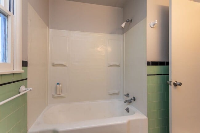 Building Photo - Nice Ranch Style Home in D12!