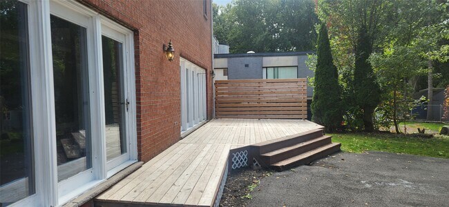 Building Photo - 7 Stratford Pl