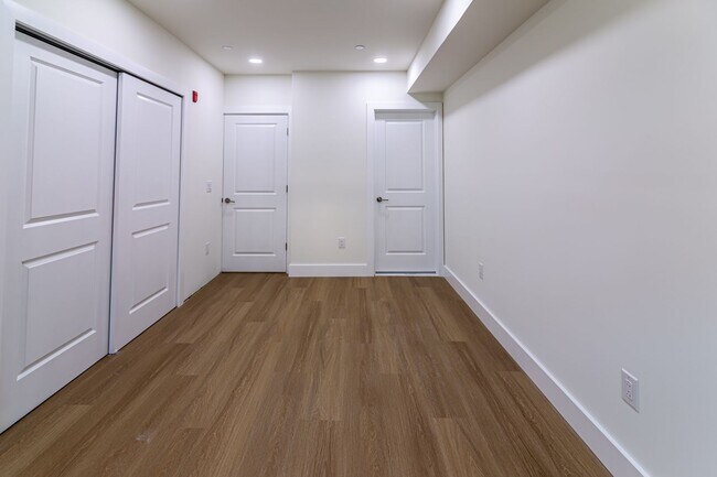 Building Photo - 808 N Preston St