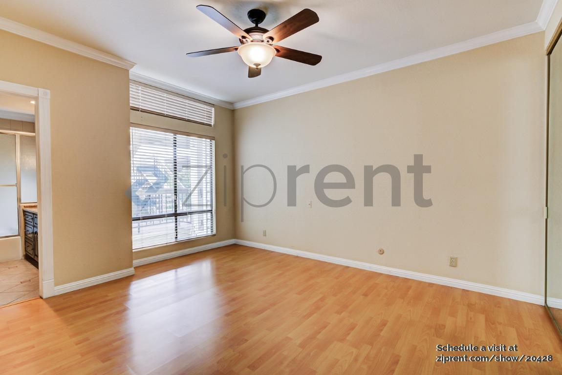 Building Photo - 601 N Kenwood St