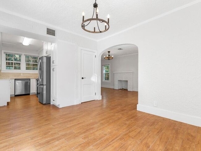 Building Photo - 209 Lytton Ct