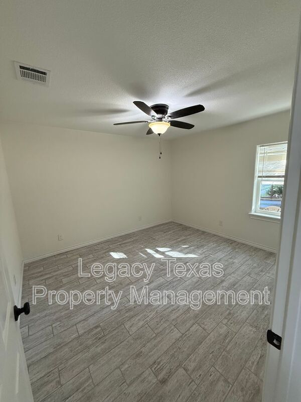 Building Photo - 6205 US-67