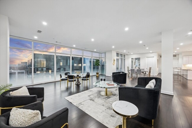 Building Photo - 4521 San Felipe St