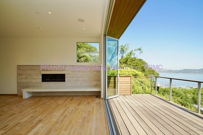 Building Photo - 19 Toyon Ln