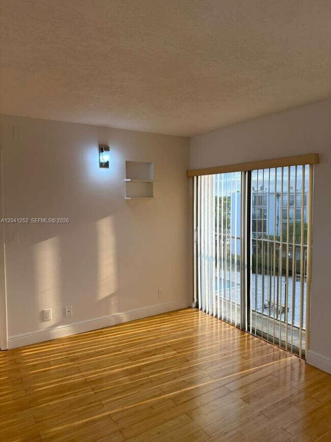 Building Photo - 8610 N Sherman Cir