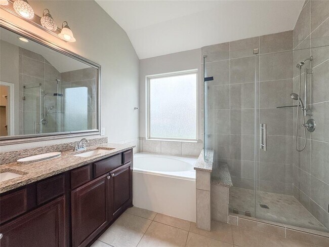 Building Photo - 4714 Western Brook Dr