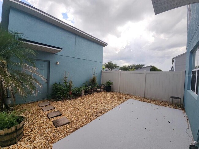 Building Photo - 10156 Vickers Ridge Dr