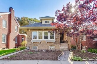 Building Photo - 1020 Harvard Terrace