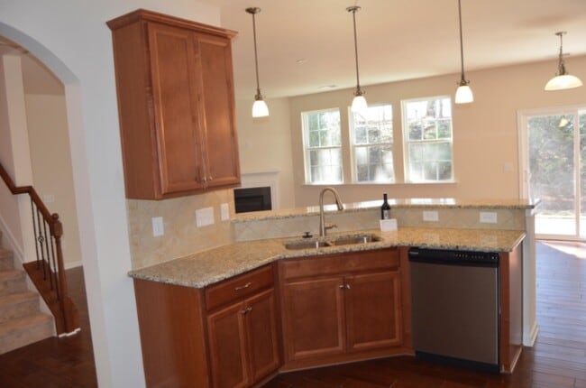 Building Photo - 10323 Rutledge Ridge Dr NW